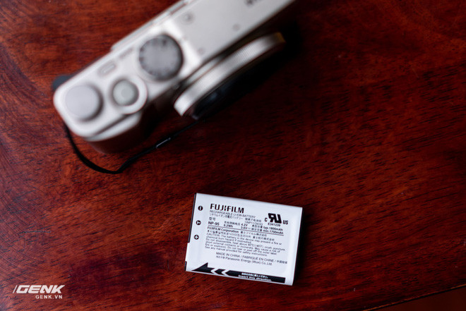 Trên tay máy ảnh compact cao cấp Fujifilm XF10: Bé và nhẹ nhưng vẫn sang - Ảnh 11.
