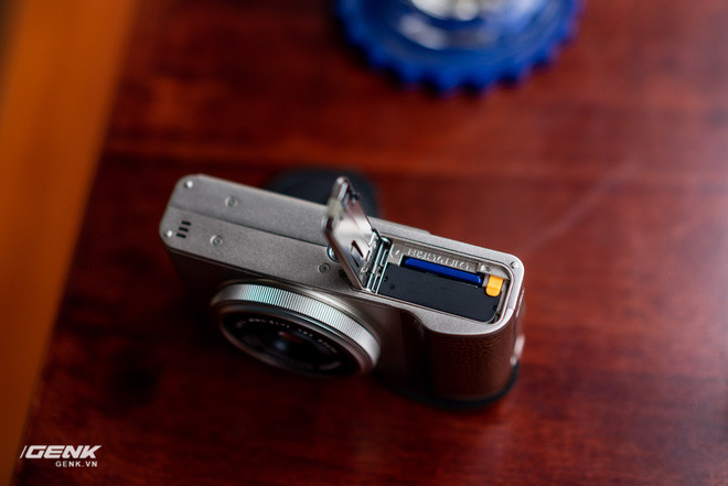 Trên tay máy ảnh compact cao cấp Fujifilm XF10: Bé và nhẹ nhưng vẫn sang - Ảnh 10.