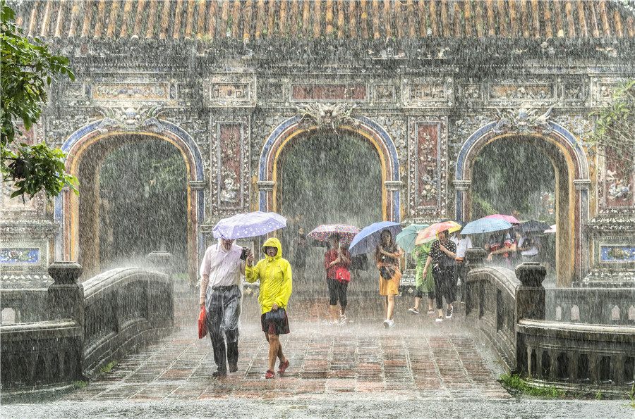 Du lịch mưa - - Lê Tấn Thanh - Thừa Thiên Huế