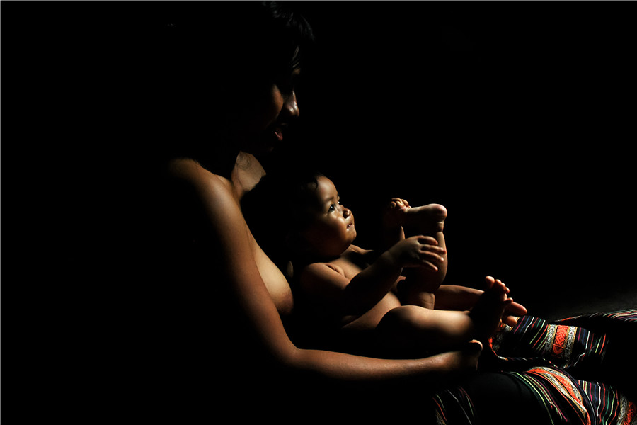 Mẹ và bé - - Nguyễn Thanh Lộc - Đà Nẵng
