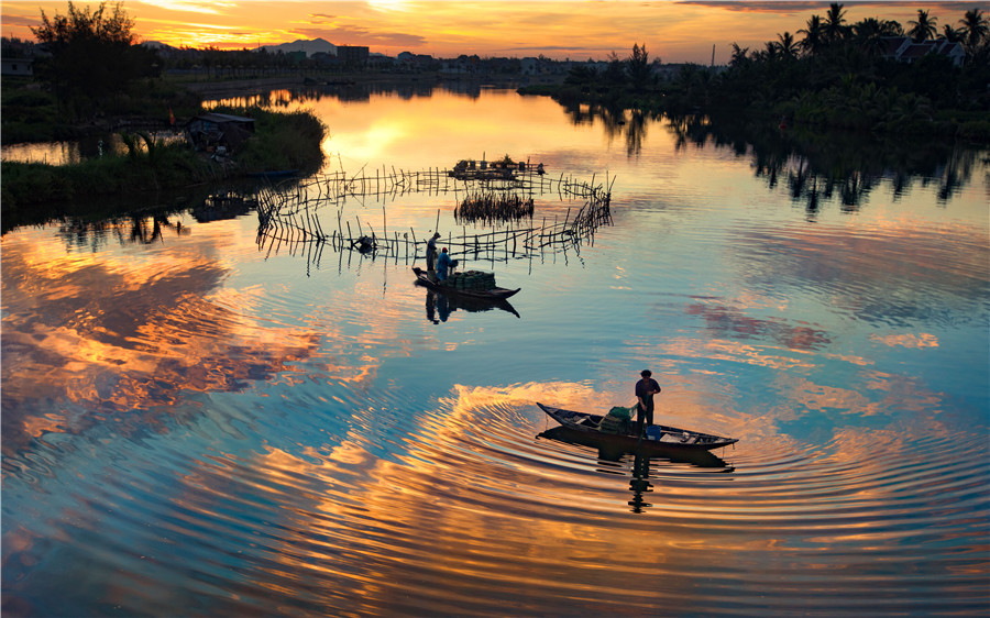 Bình Minh trên sông - - Đặng Kế Đức - Quảng Nam