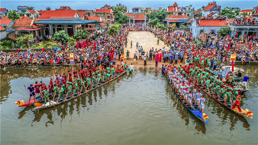 Thi bơi sào tại lễ hội xuống đồng Quảng Yên - - Vũ Mạnh Khang
