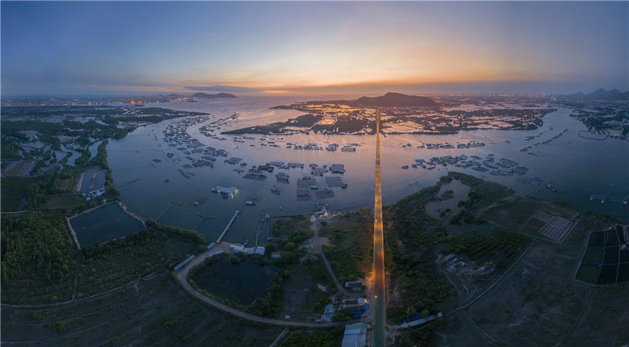 Nối liền đảo Long Sơn - - Nguyễn Hồng Anh