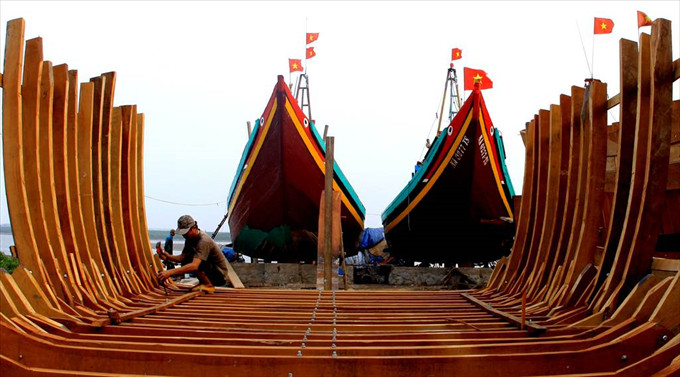 Bám biển - Tác giả: Nguyễn Xuân Nhường