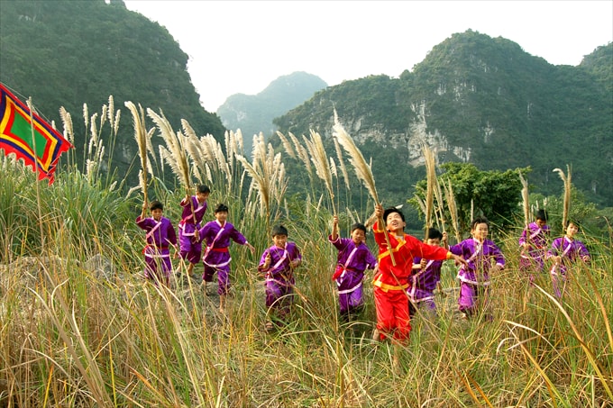 Tập trận cờ lau - Lương Xuân Lâm