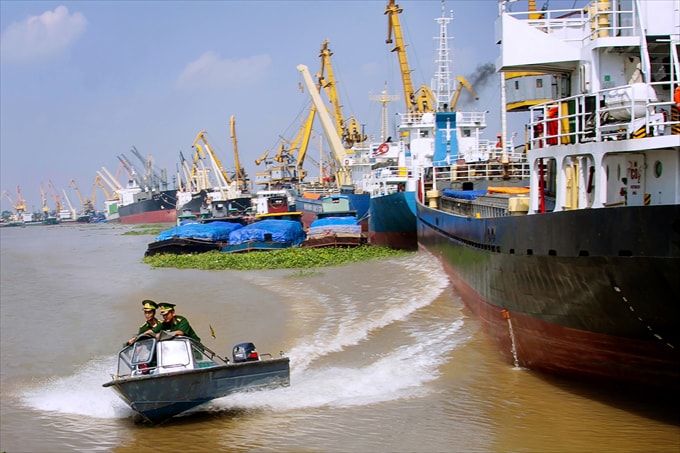 Tuần tra - Bùi Duy Tư