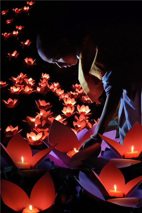 Đêm hoa đăng - Nguyễn Phong Hoàng