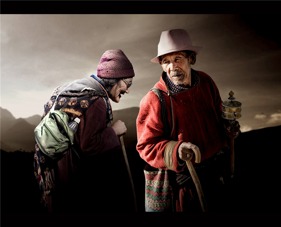 An elderly couple - Sok Choung Pyo
