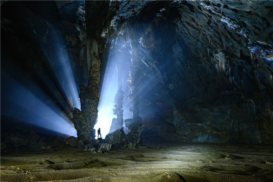Vẻ đẹp hang động Việt Nam - Đinh Công Tâm