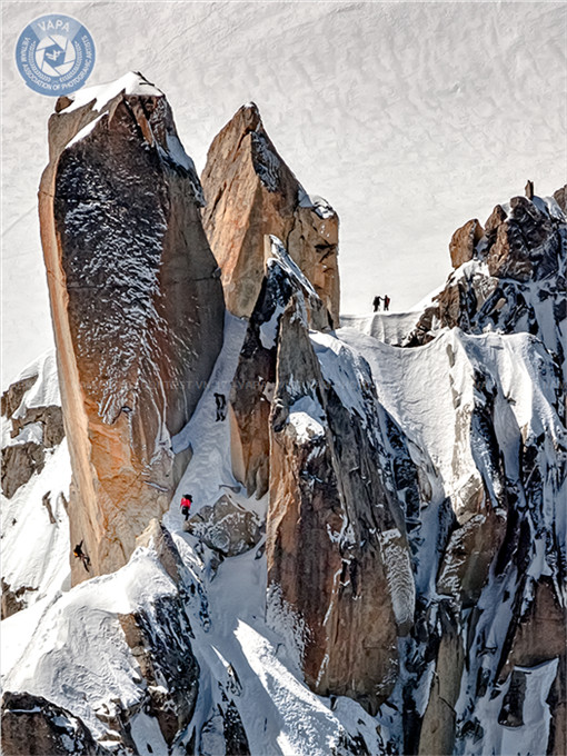  Men on Mount Blanc - HCĐ FIAP - Tác giả: George Atkins - United Kingdom 