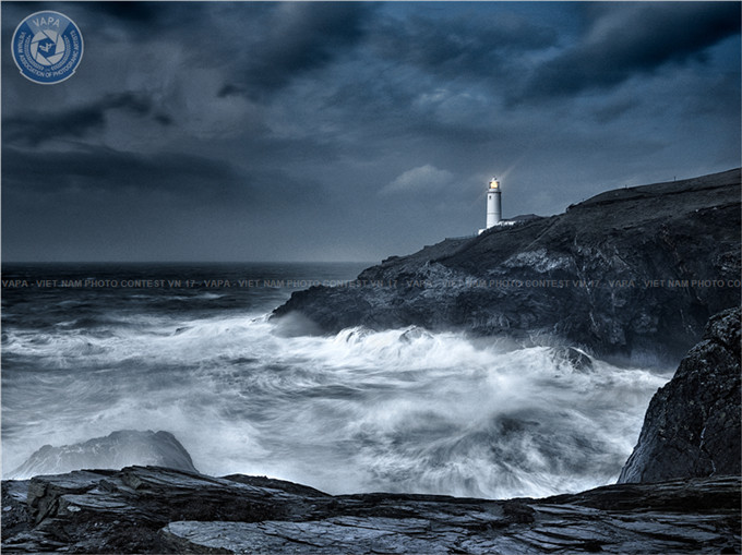 Trevose Head Lighthouse - KK VAPA - Tác giả: George Atkins - United Kingdom