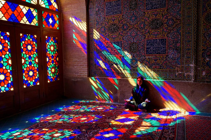 Buổi sáng trong nhà thờ Hồi giáo ở Iran - Phạm Tiến Dũng