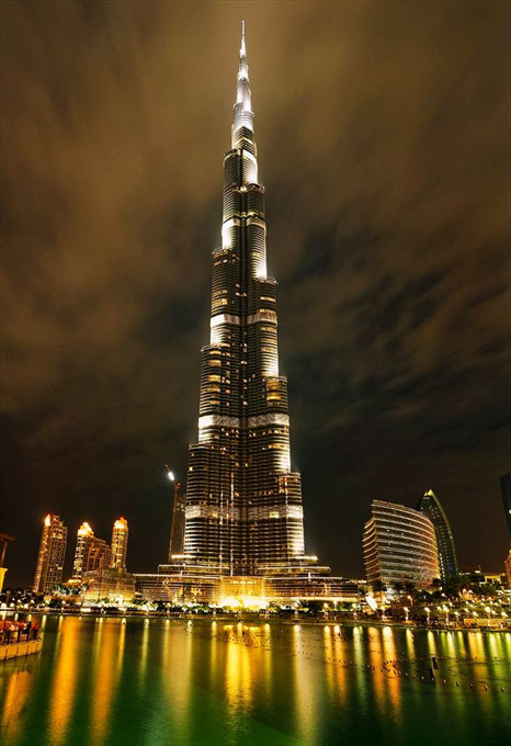 Tòa nhà cao nhất thế giới Burj Khalifa - Nguyễn Thanh Tùng