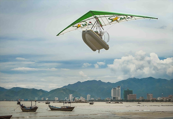 Lướt gió cùng diều bay Mai Linh - Huỳnh Phạm Anh Dũng