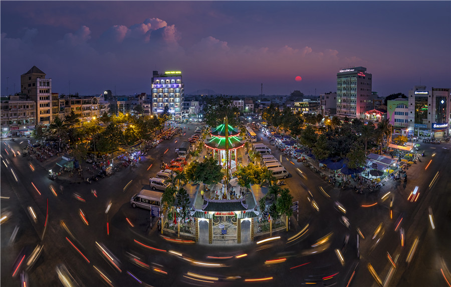 Trung tâm du lịch thành phố Châu Đốc - Nguyễn Hoàng Nam 