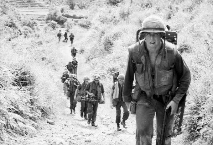 Ảnh do nhiếp ảnh gia Time Page chụp lính Mỹ ở chiến trường miền Nam Việt Nam năm 1966.