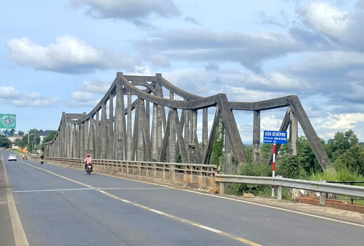 Cầu Sêrêpốk đã trải qua 81 năm xây dựng và tồn tại, là chứng tích ghi nhận sự phát triển của vùng đất, con người Tây Nguyên qua các thời kỳ.