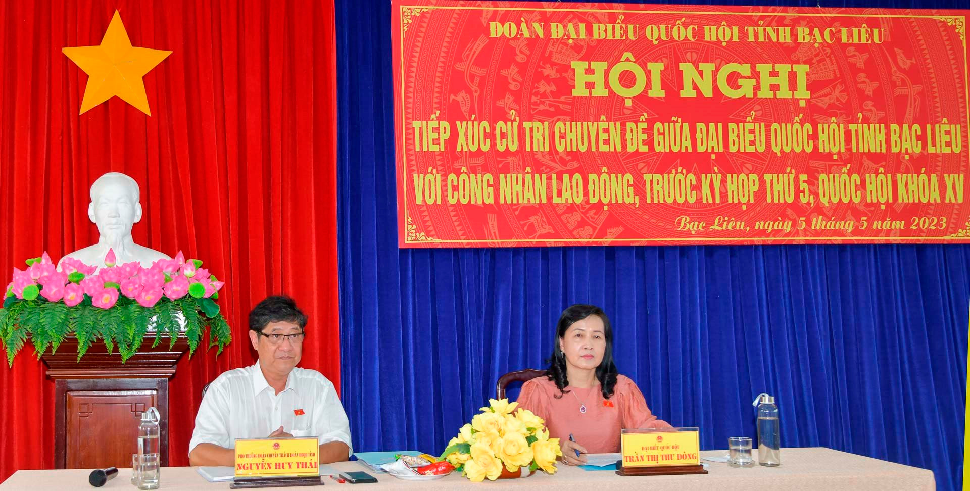 Đoàn Đại biểu Quốc hội tỉnh Bạc Liêu tiếp xúc cử tri trước kỳ họp thứ 5 Quốc hội khóa XV - 1