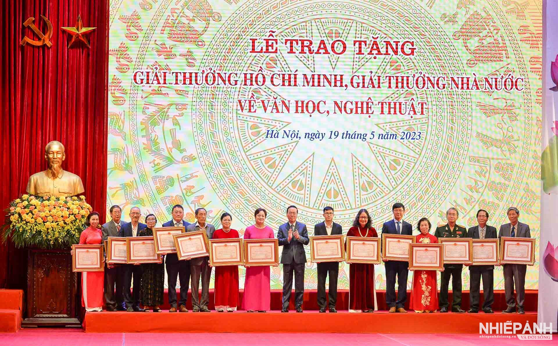 [Bộ ảnh] Lễ trao tặng Giải thưởng Hồ Chí Minh, Giải thưởng Nhà nước về văn học nghệ thuật năm 2022