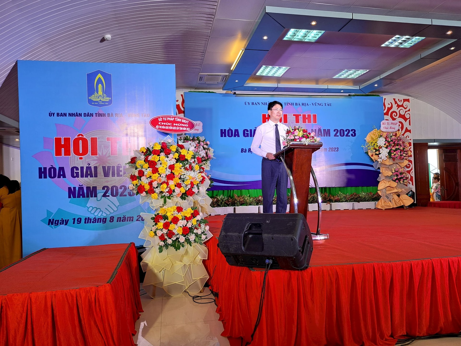 hoa-giai-vien-2.jpg