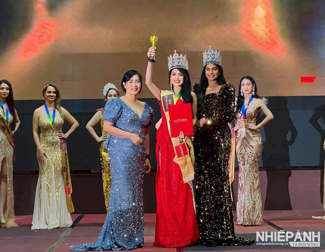 Người đẹp Hồ Trúc Quỳnh đăng quang tại cuộc thi Mrs Asia Pacific 2023