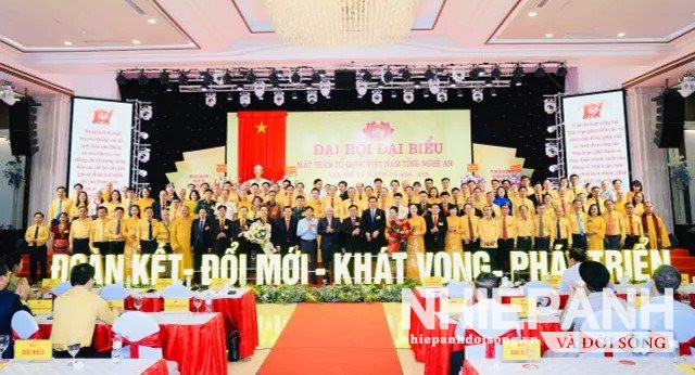 W_17.-114-vi-duoc-dai-hoi-hiep-thuong-cu-tham-gia-uy-ban-mttq-viet-nam-tinh-khoa-xv-ra-mat-nhan-nhiem-vu..jpg