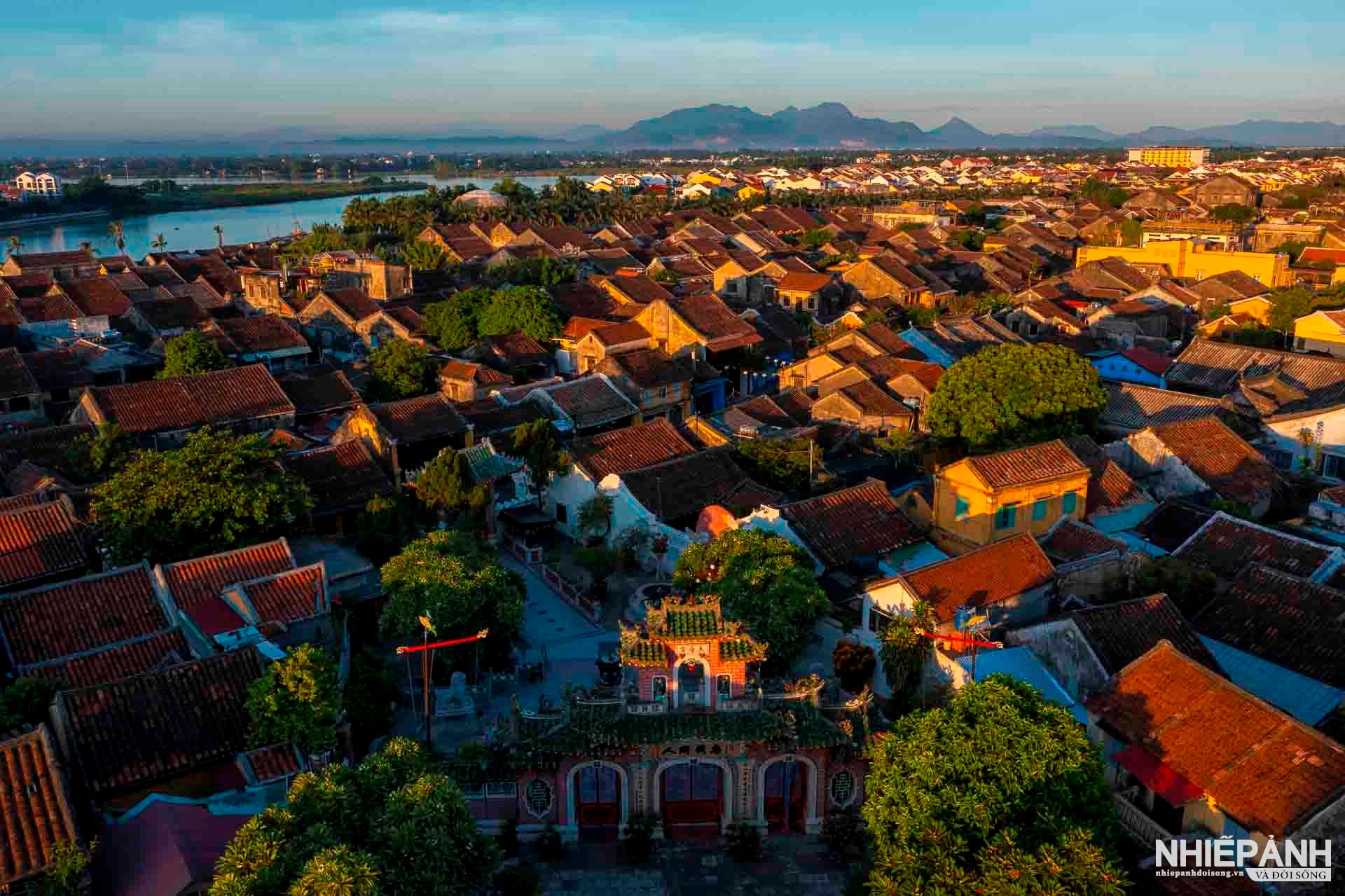 W_119-vn25-worldinfocus-acc-nang-som-pho-hoi-hoang-quoc-vinh-vietnam.jpg