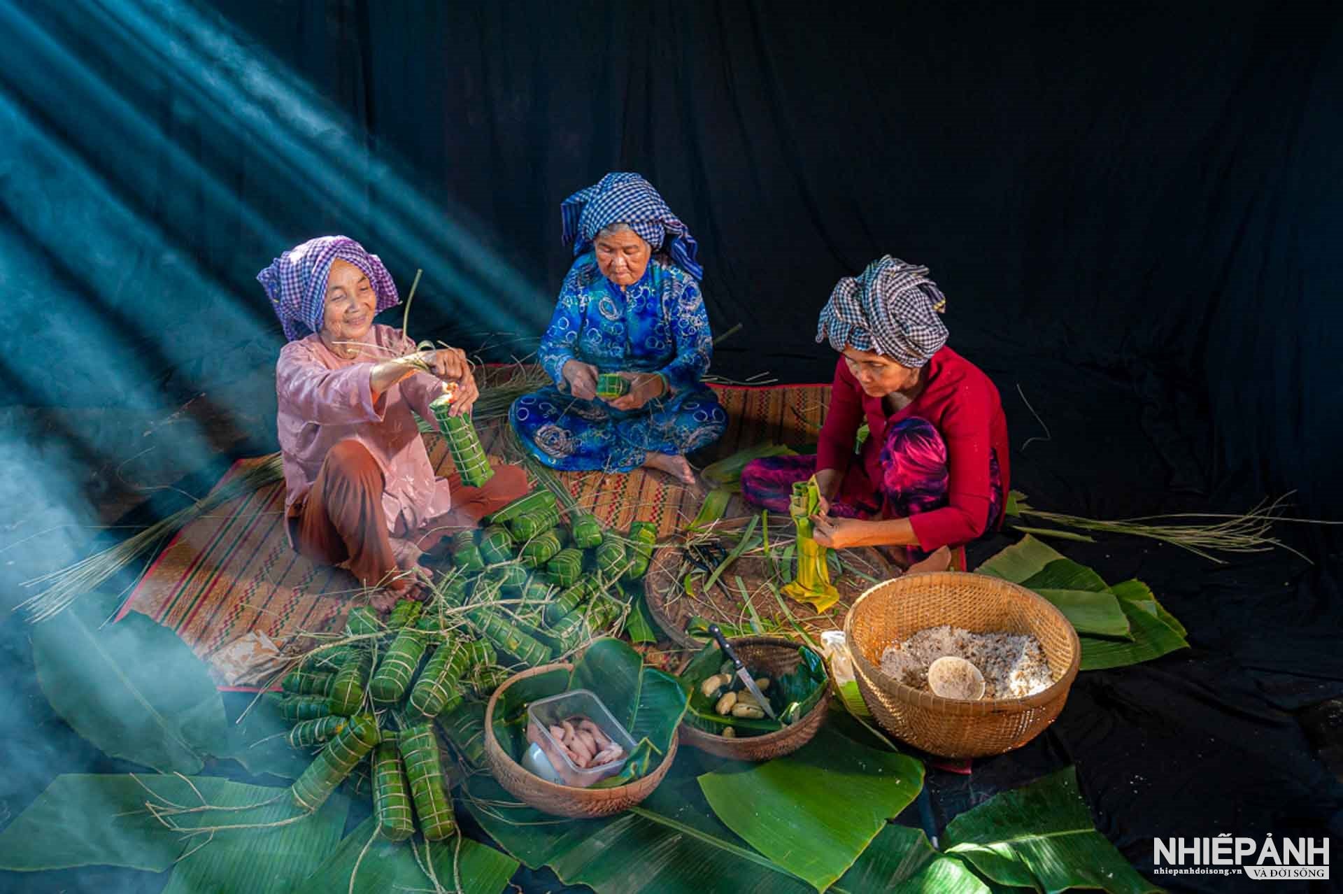 W_129-vn25-color-acceptance-chuan-bi-tet-le-tuan-anh-vietnam(1).jpg