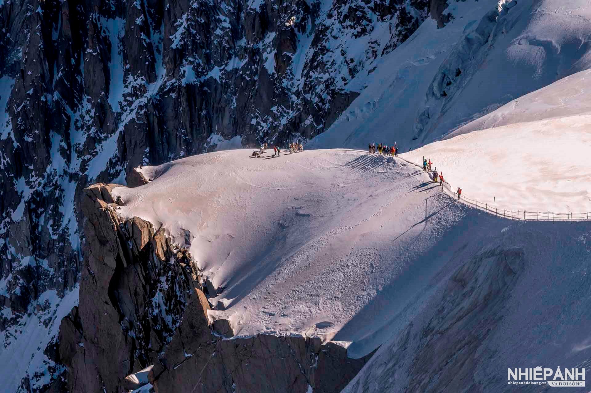 W_133-vn25-worldinfocus-acc-ready-for-the-descent-serge-murschel-france.jpg