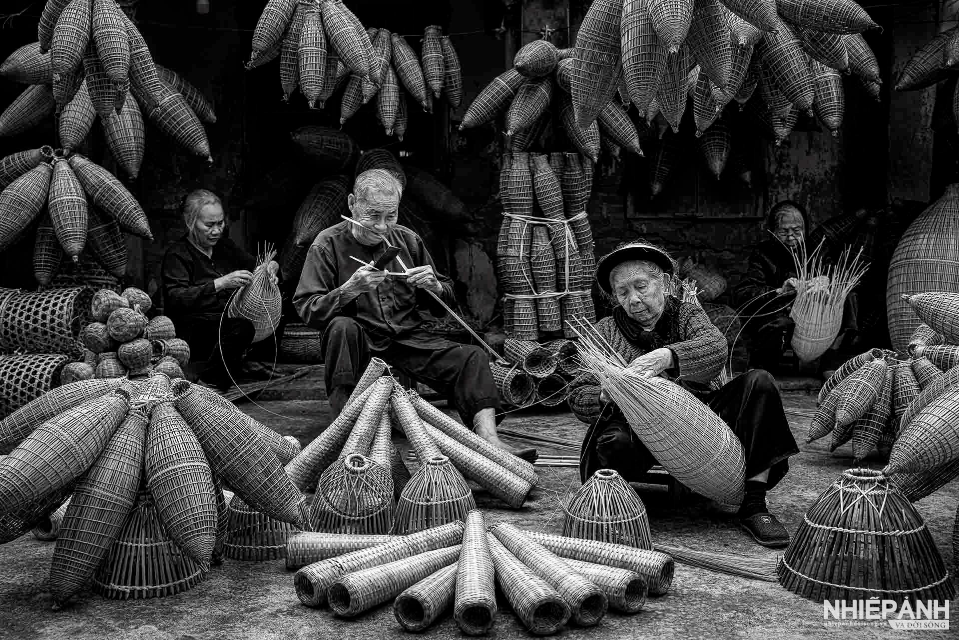 W_135-vn25-mono-acc-nghe-truyen-thong-nguyen-hieu-vietnam.jpg