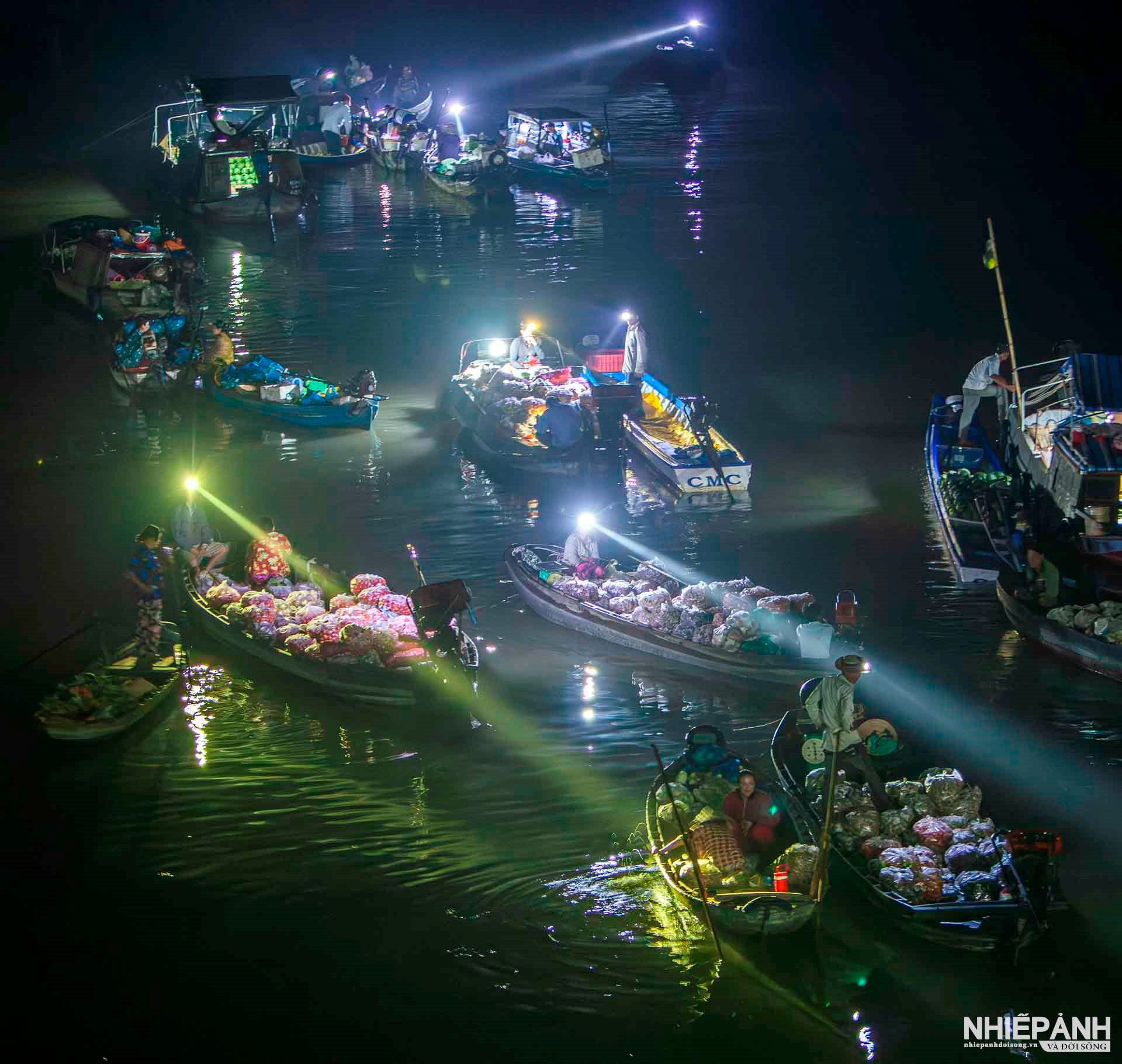 W_143-vn25-worldinfocus-acc-cho-noi-phong-dien-can-tho-nguyen-cong-thuy-vietnam.jpg