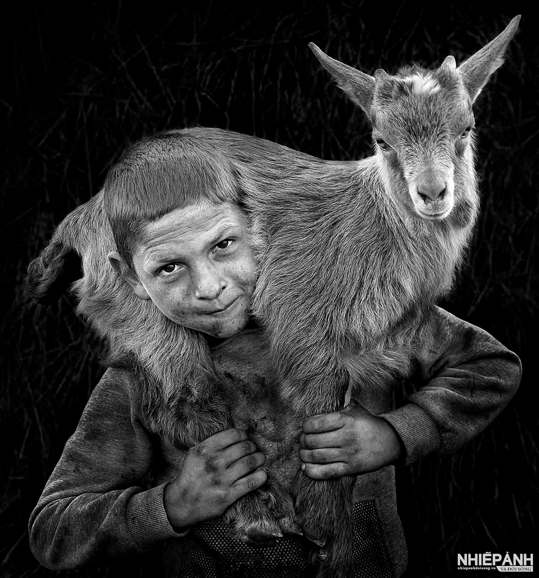 W_34-vn25-mono-acc-goatherd-boy-kerekes-istvan-hungary.jpg