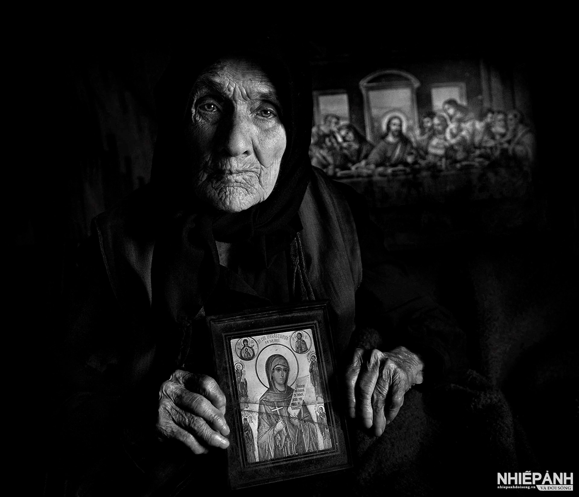 W_45-vn25-mono-acc-silvia-105-year-old-kerekes-istvan-hungary.jpg