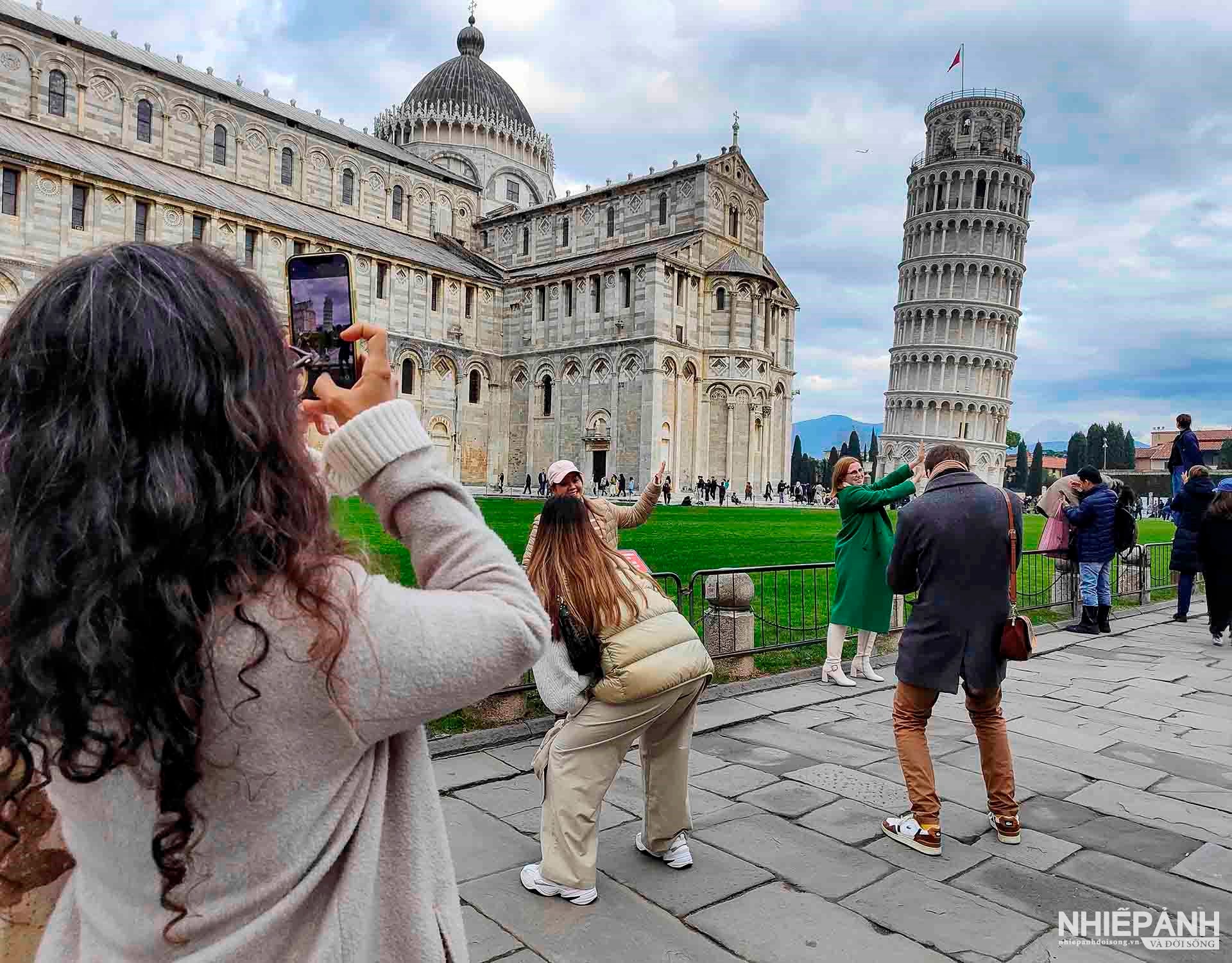 W_71-vn25-worldinfocus-acc-smartphonemania-3-giulia-del-ghianda-italy.jpg