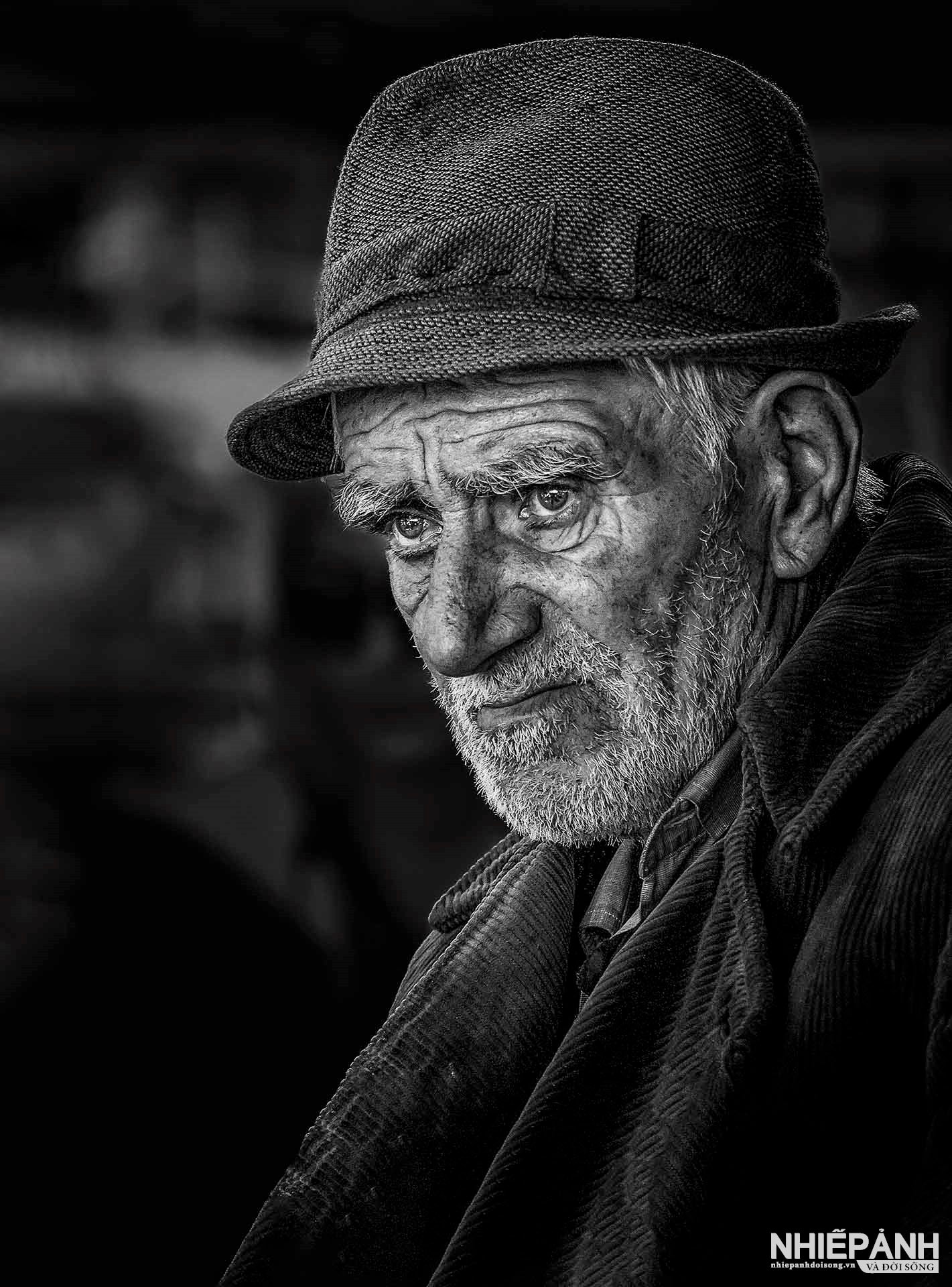 W_10-vn25-portrait-vapa-hm-poetry-of-sadness.-pera-serbia.jpg