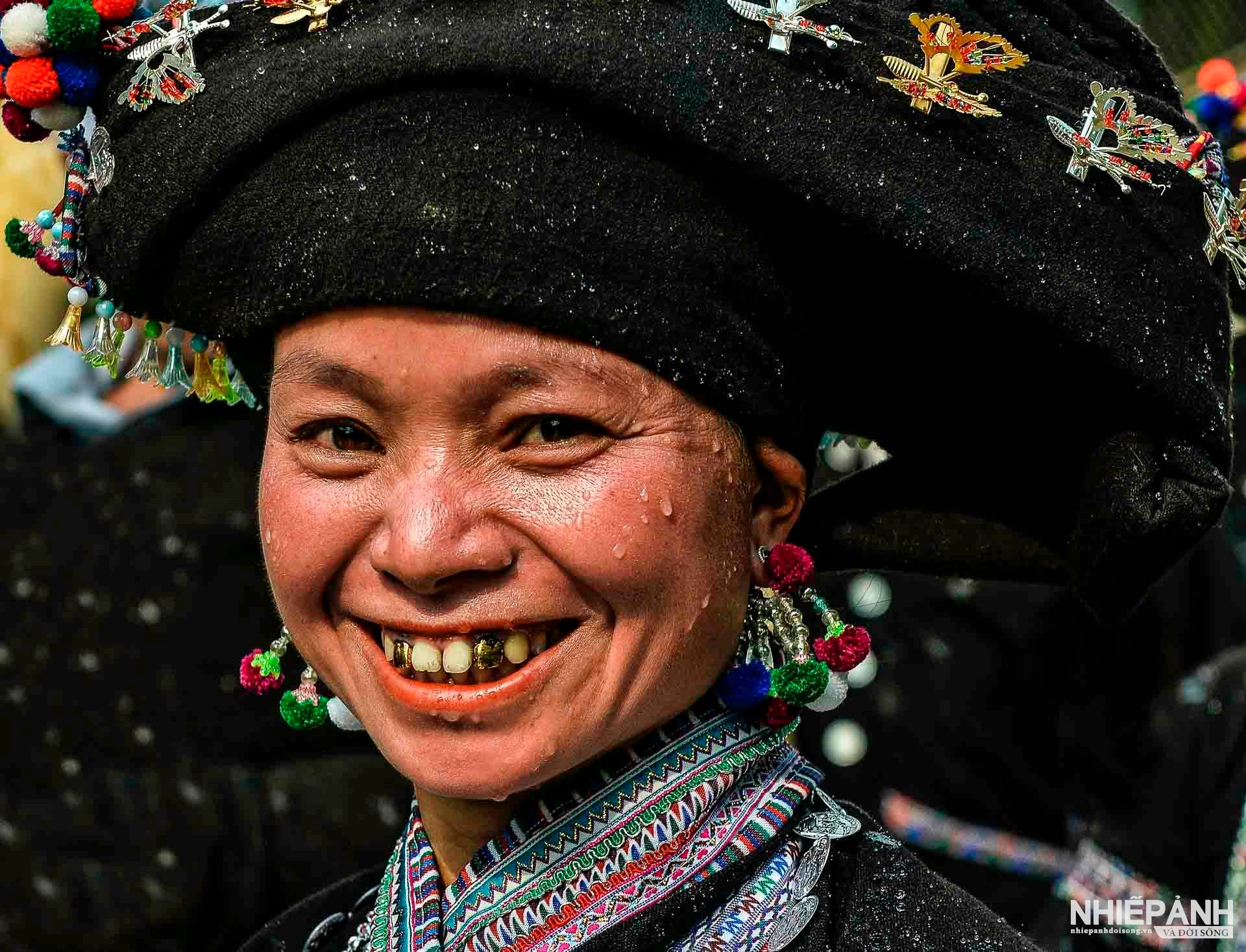 W_19-vn25-portrait-acc-nu-cuoi-toa-sang-tran-ngoc-thang-vietnam.jpg