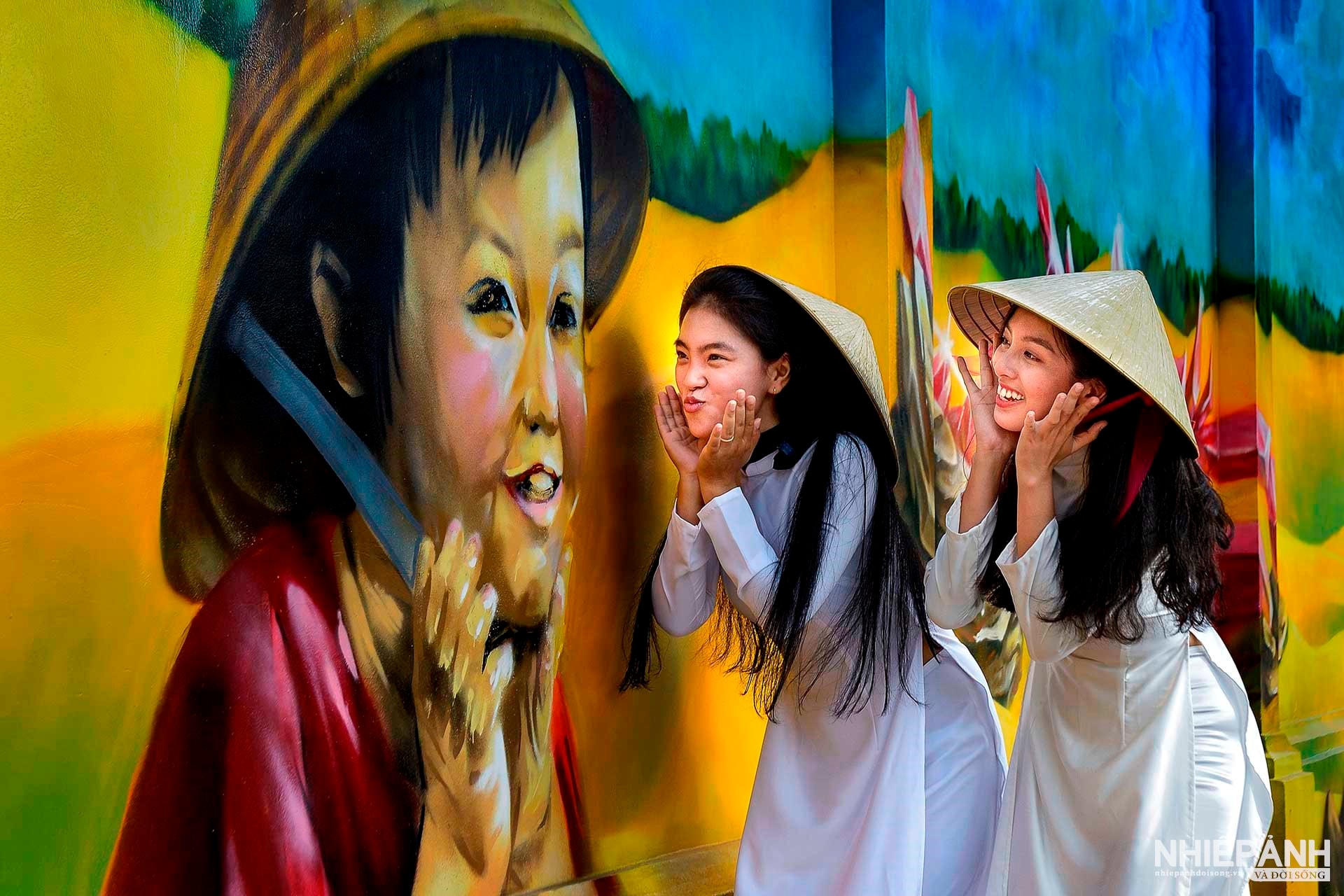 W_22-vn25-portrait-acc-niem-vui-duong-pho-vo-van-hoang-vietnam.jpg