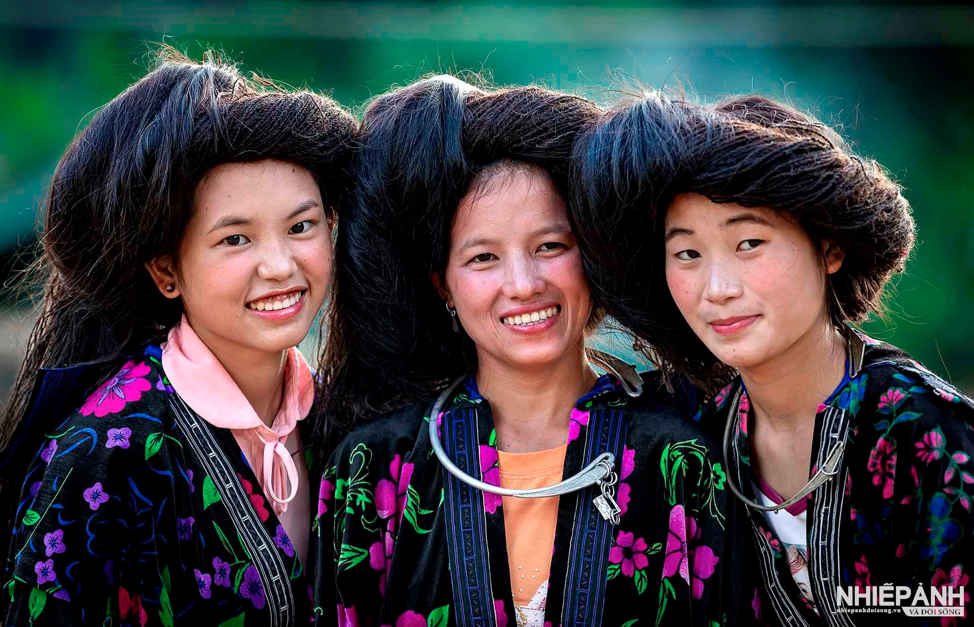W_25-vn25-portrait-acc-cung-nhin-hoang-thi-hoan-vietnam.jpg