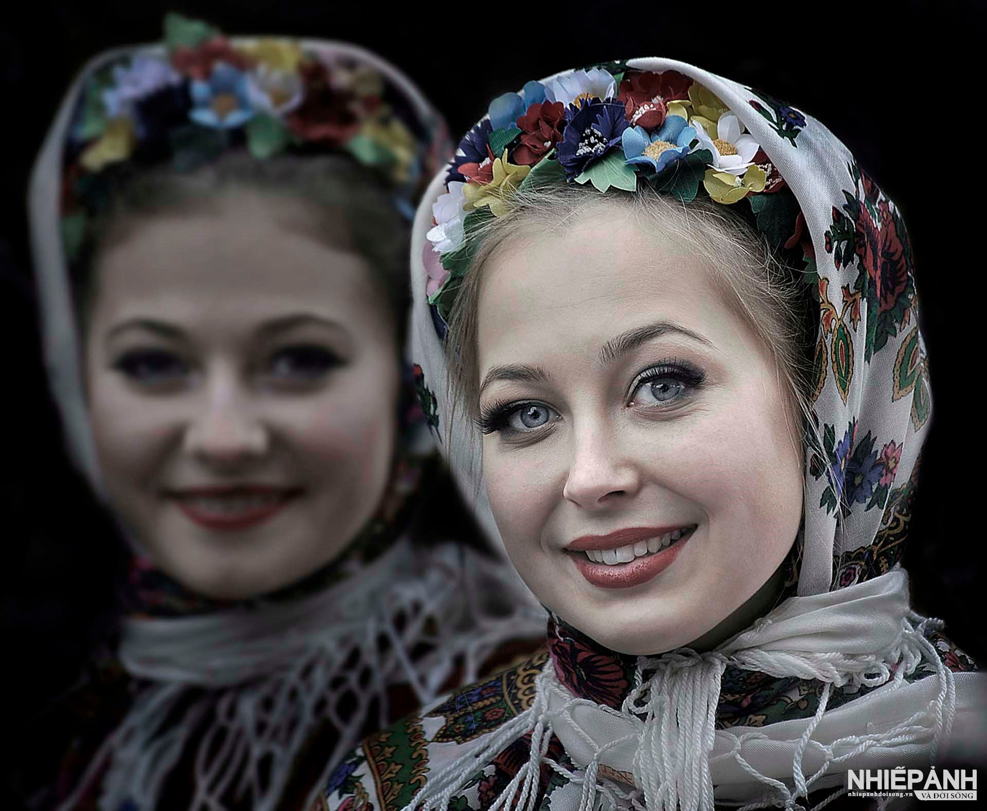 W_3-vn25-portrait-fiap-silver-irinka-and-lisa-kerekes-istvan-hungary.jpg