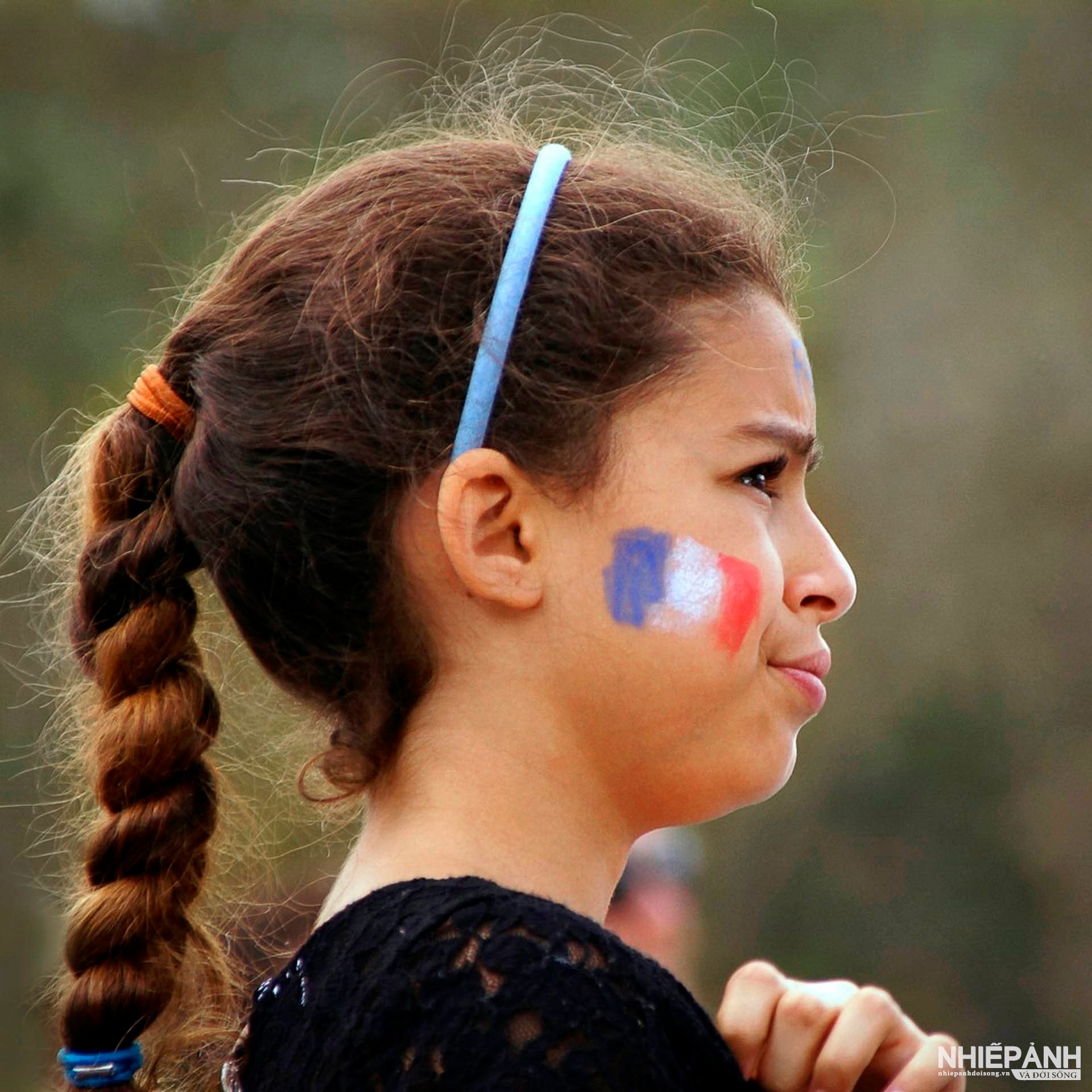 W_49-vn25-portrait-acc-fan-zone-euro-bernard-decaudin-france.jpg