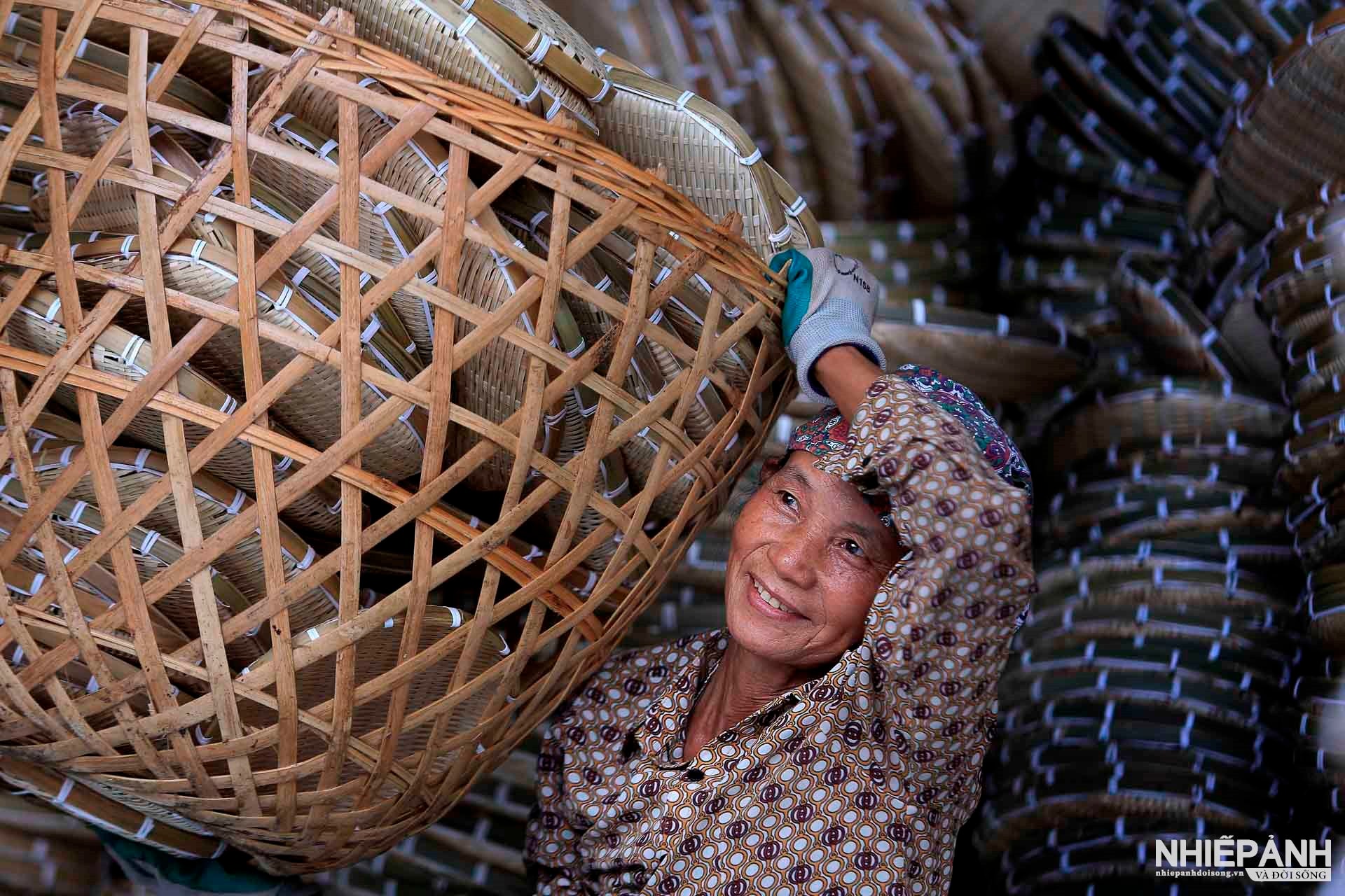 W_59-vn25-portrait-acc-nghe-dan-lat-xu-thanh-nguyen-hong-thuy-vietnam.jpg