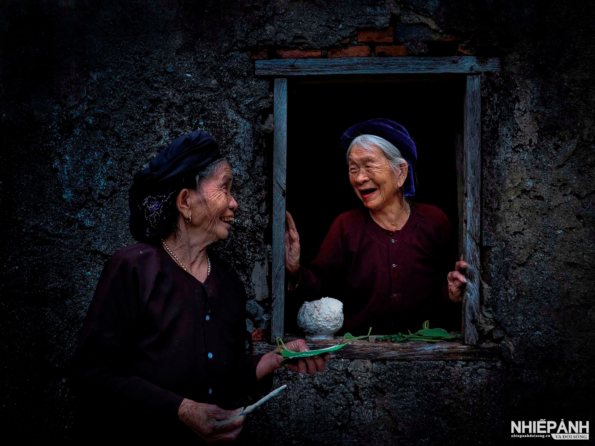 W_64-vn25-portrait-acc-ban-trau-vu-duc-phuong-vietnam.jpg