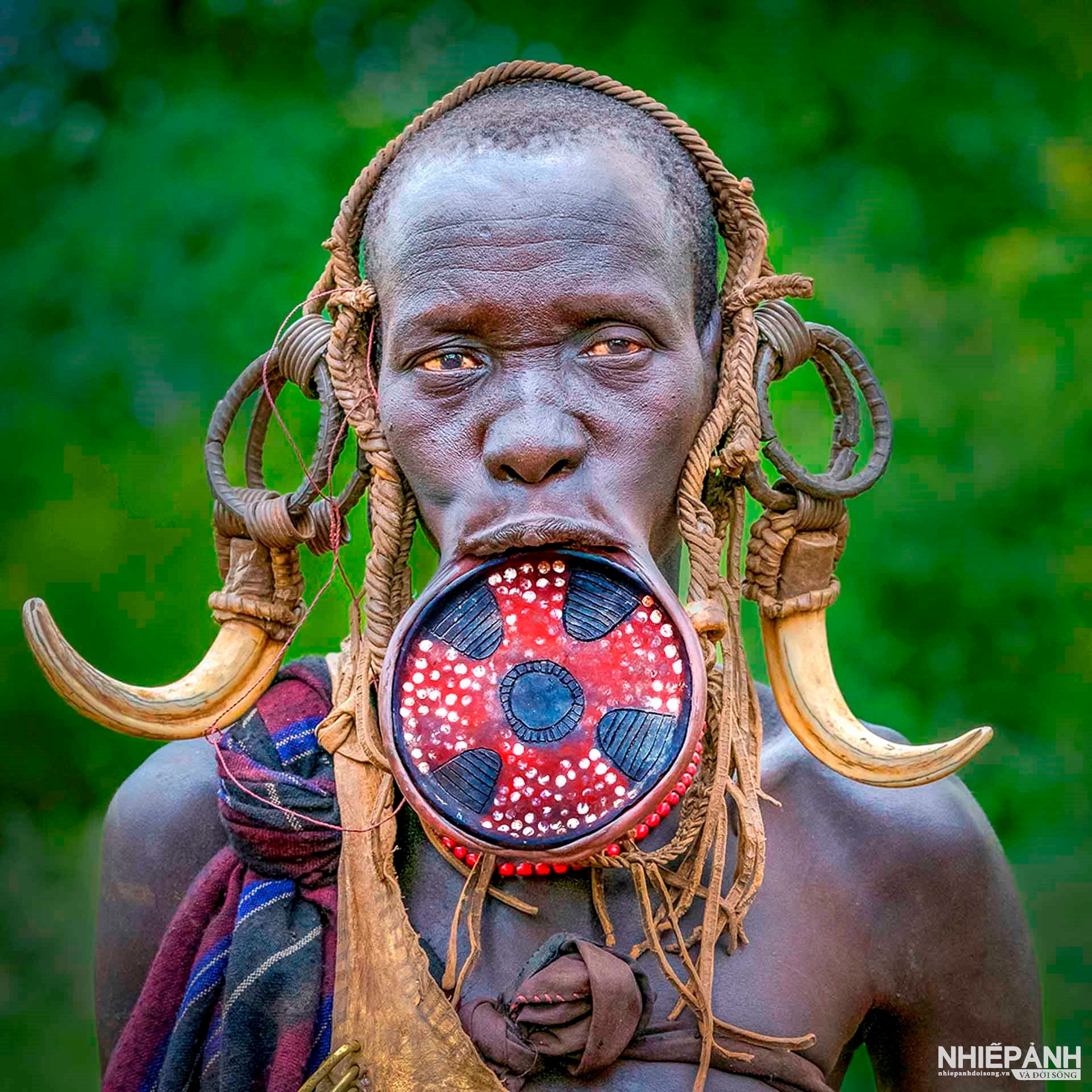 W_8-vn25-portrait-fiap-hm-beauty-of-mursi-tribe-nguyen-huy-son-vietnam.jpg