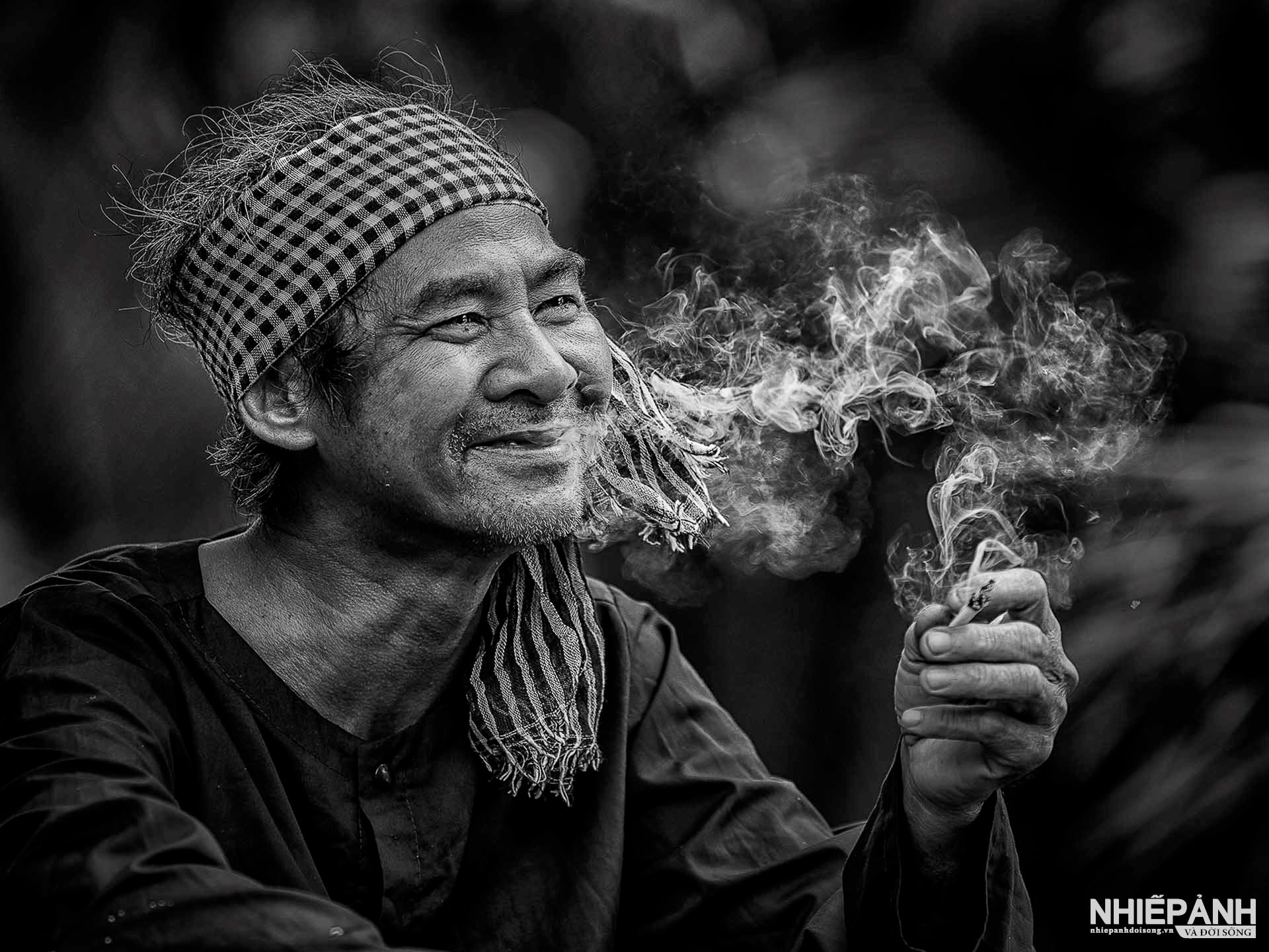 W_99-vn25-portrait-acc-nguoi-mien-tay-nguyen-hien-thanh-vietnam.jpg