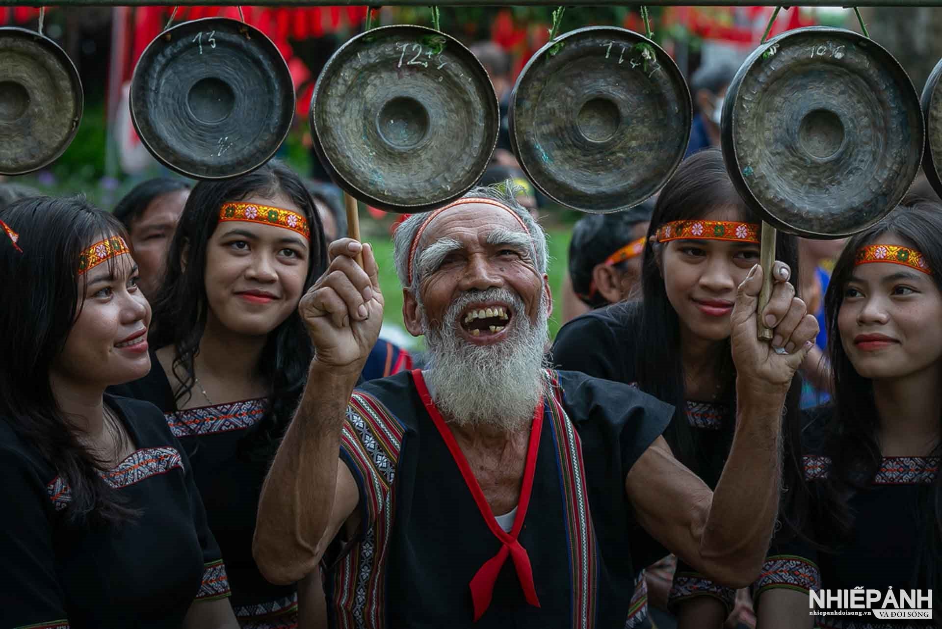 W_82-vn25-color-acceptance-happy-moments-nguyen-linh-vinh-quoc-vietnam.jpg