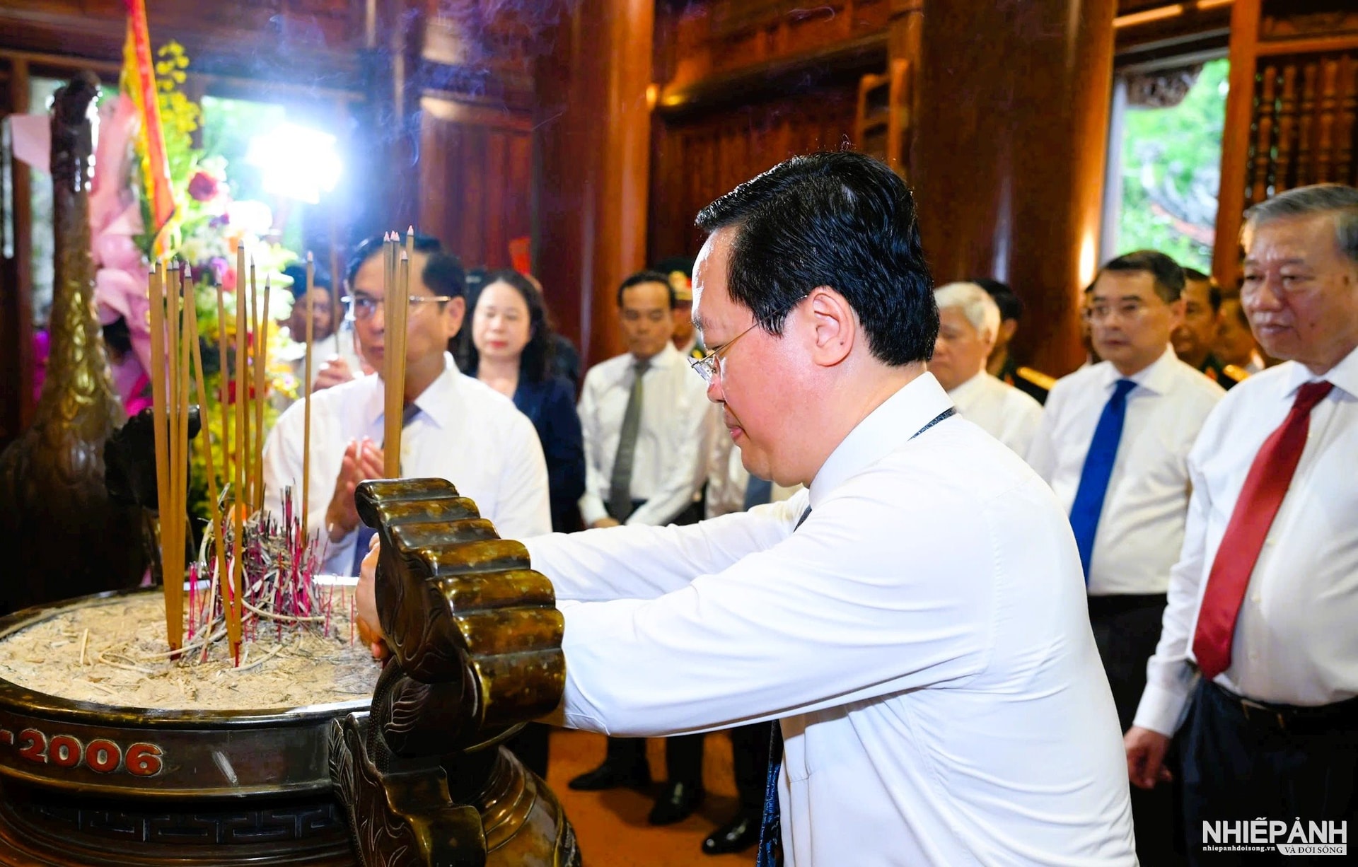 W_d.dong-chi-nguyen-duc-trung-bi-thu-tinh-uy-nghe-an-dang-huong-tuong-niem-chu-tich-ho-chi-minh.-anh-thanh-cuong..jpg