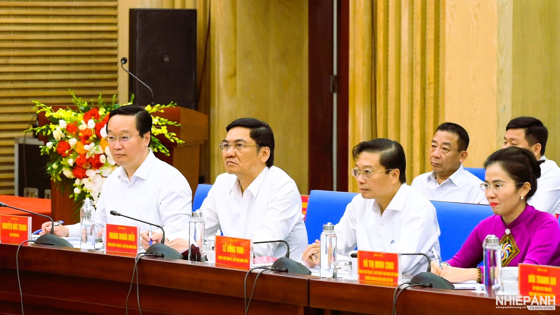 W_11.cac-dong-chi-lanh-dao-tinh-nghe-an-tai-cuoc-lam-viec.-anh-thanh-cuong.jpg