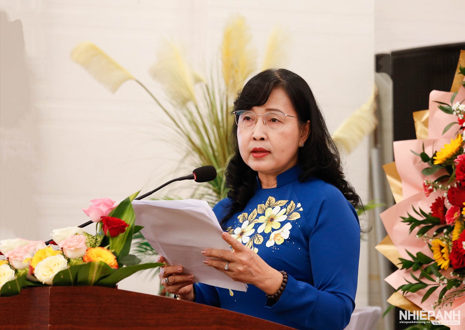 W_nsna-tran-thi-thu-dong-tham-luan-tai-hoi-thao_1.jpg