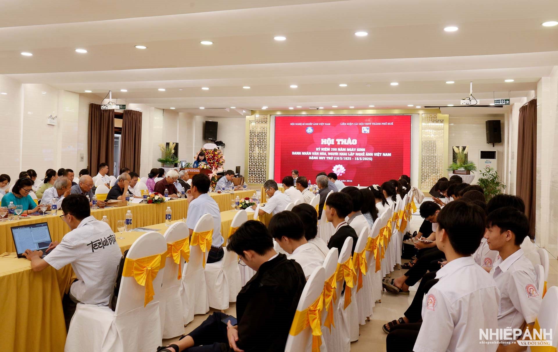 W_toan-canh-hoi-thao_1.jpg