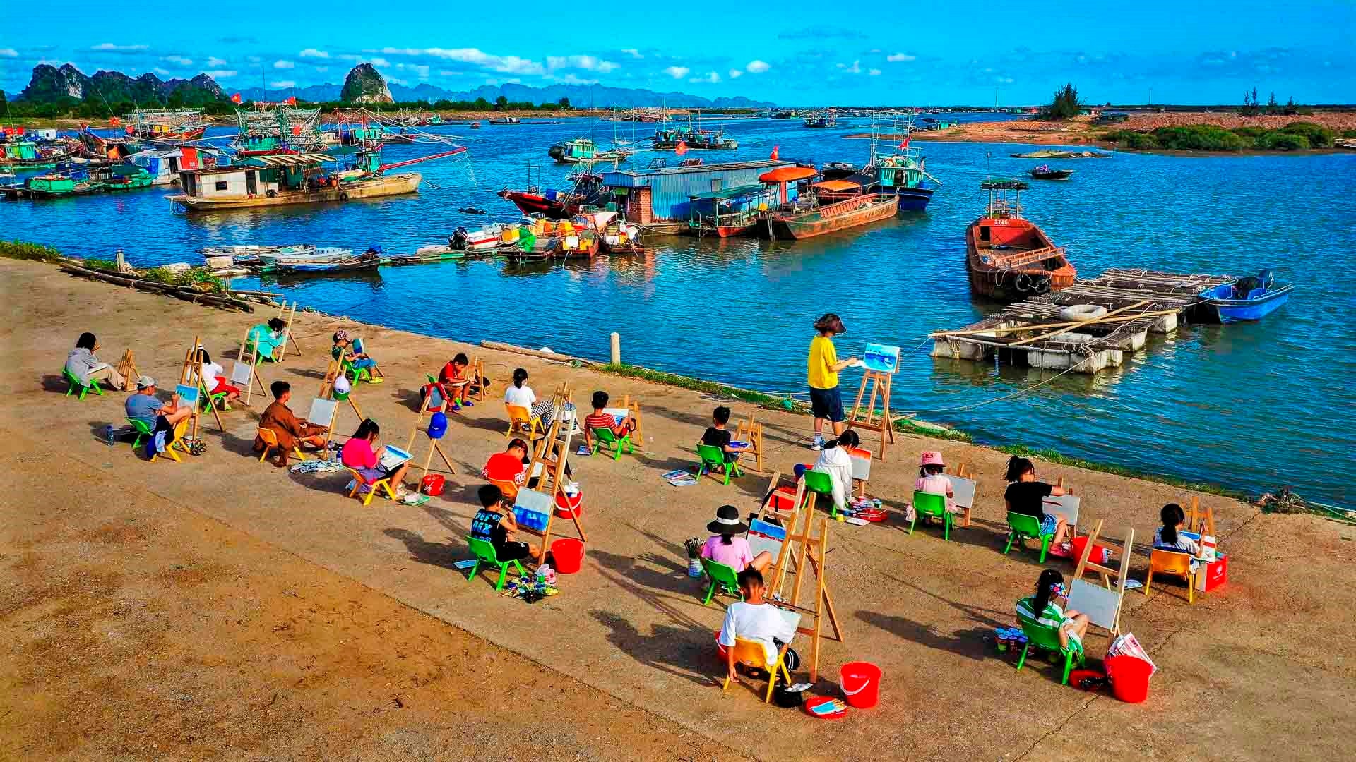 c-duong-van-toan-em-ve-bien-que-em-hcd-quoc-gia-cuoc-thi-bien-dao-que-huong-nam-2023.jpg